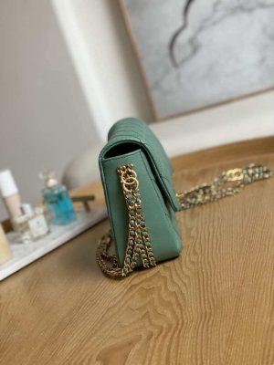 chanel as3777 flap bag grained calfskin gold tone metal green 004 luxibags.ru .jpg