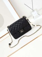 chanel as3783 small flap bag 23p lambskin gold tone metal 18 5 cm black 01 luxibags.ru .jpg