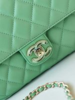chanel as3783 small flap bag 23p lambskin gold tone metal 18 5 cm green 02 luxibags.ru .jpg