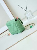 chanel as3783 small flap bag 23p lambskin gold tone metal 18 5 cm green 04 luxibags.ru .jpg