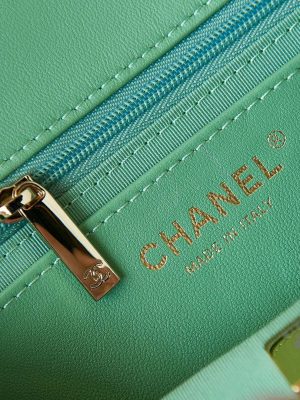 chanel as3783 small flap bag 23p lambskin gold tone metal 18 5 cm green 08 luxibags.ru .jpg