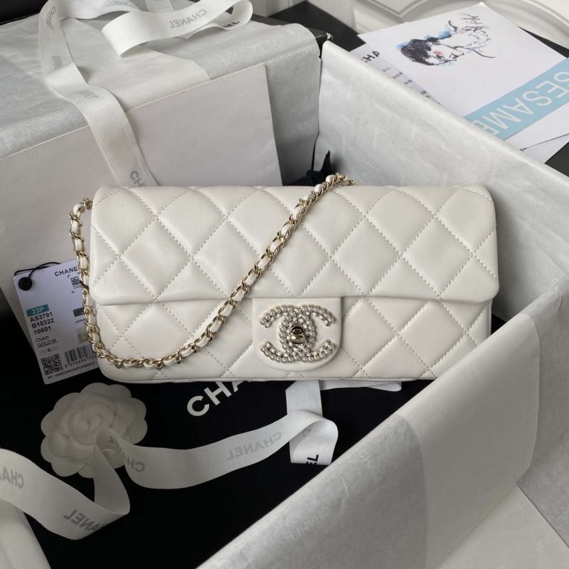chanel as3791 flap bag lambskin white 001 luxibags.ru .jpg