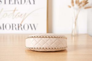 chanel as3917 clutch with chain lambskin shiny light gold metal ecru 006 luxibags.ru .jpg