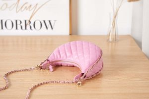 chanel as3917 clutch with chain lambskin shiny light gold metal light pink 006 luxibags.ru .jpg