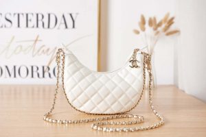 chanel as3917 clutch with chain lambskin shiny light gold metal white 001 luxibags.ru .jpg