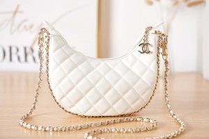 chanel as3917 clutch with chain lambskin shiny light gold metal white 002 luxibags.ru .jpg