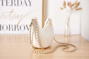 chanel as3917 clutch with chain lambskin shiny light gold metal white 004 luxibags.ru .jpg