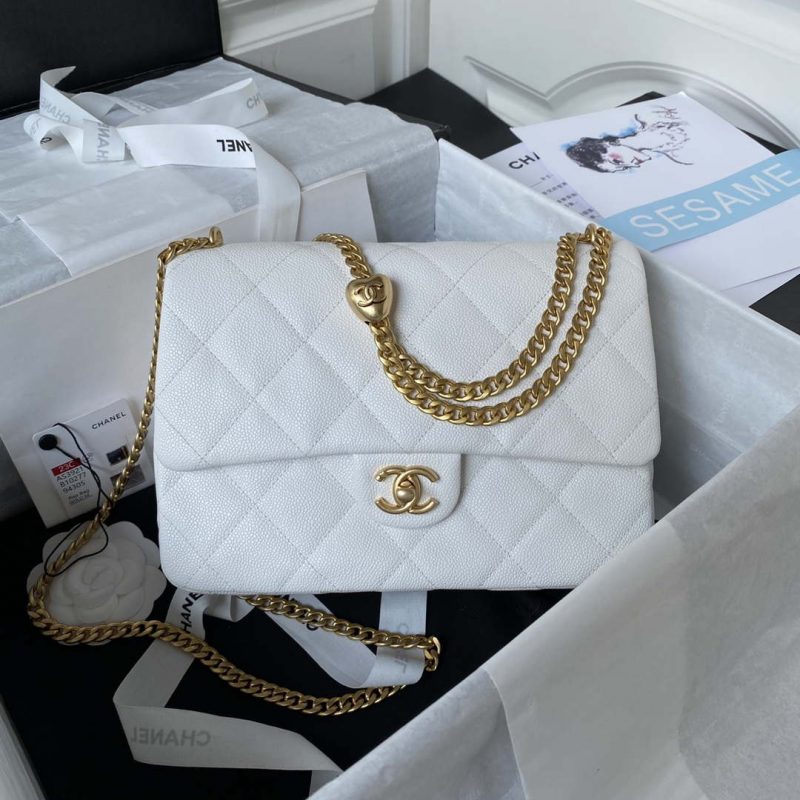 chanel as3921 flap chain bag white calfskin gold 001 luxibags.ru .jpg
