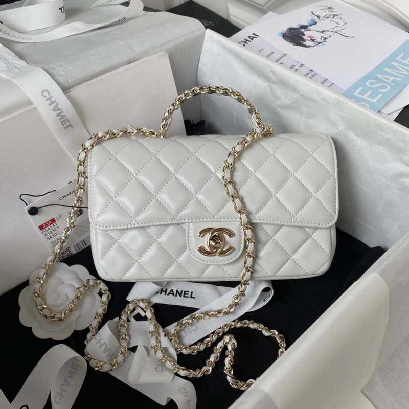 chanel as3970 flap bag with top handle lambskin gold tone metal white 001 442a4a0b 9035 4ac7 bfe5 9c01cbb916dd luxibags.ru .jpg