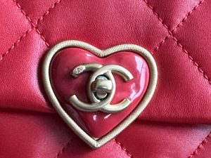 chanel as3979 mini flap bag lambskin plexi gold tone meta red 005 luxibags.ru .jpg