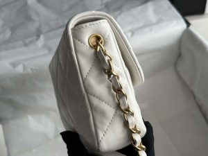 chanel as3979 mini flap bag lambskin plexi gold tone meta white 003 luxibags.ru .jpg