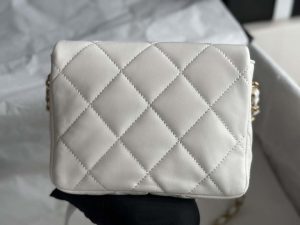 chanel as3979 mini flap bag lambskin plexi gold tone meta white 004 luxibags.ru .jpg