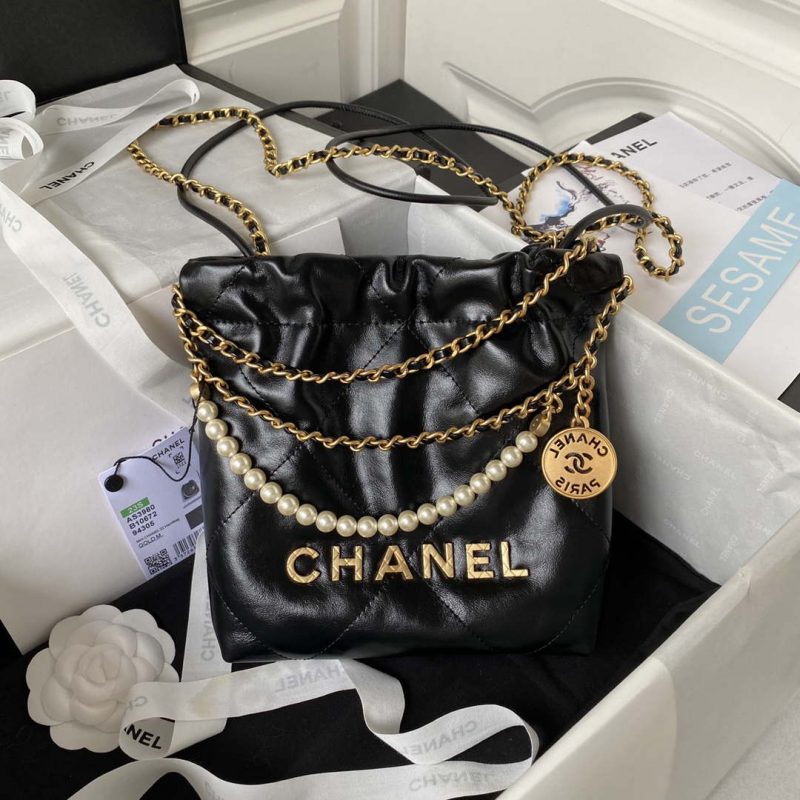 chanel as3980 22 mini handbag shiny crumpled calfskin gold tone metal black 001 luxibags.ru .jpg
