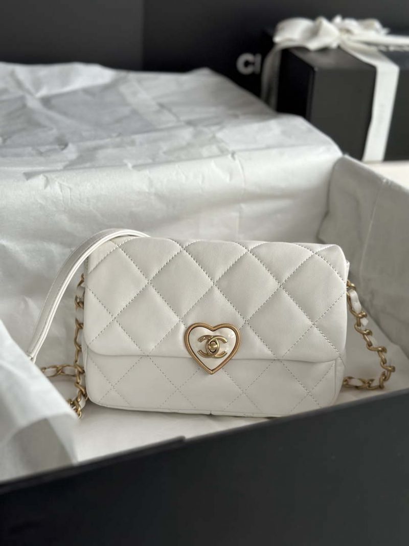 chanel as3986 small flap bag lambskin plexi gold tone metal white 001 luxibags.ru .jpg