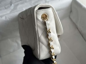 chanel as3986 small flap bag lambskin plexi gold tone metal white 003 luxibags.ru .jpg