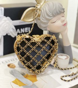 chanel as4027 heart minaudiere lambskin black 002 luxibags.ru .jpg