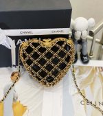 chanel as4027 heart minaudiere lambskin black 004 luxibags.ru .jpg