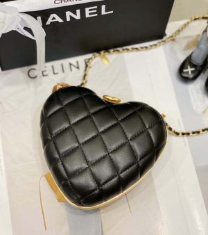 chanel as4027 heart minaudiere lambskin black 005 luxibags.ru .jpg