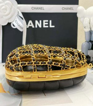 chanel as4027 heart minaudiere lambskin black 006 luxibags.ru .jpg