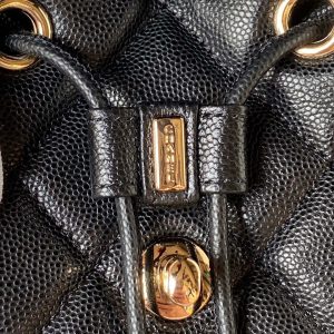 Wholesale replica highest quality luxury handbags, clothing, shoes, jewelry, etc. in cheaper price! Up to 70% discount now. Quality Guarantee!