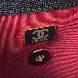 Wholesale replica highest quality luxury handbags, clothing, shoes, jewelry, etc. in cheaper price! Up to 70% discount now. Quality Guarantee!