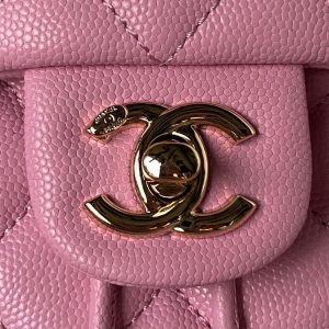 Wholesale replica highest quality luxury handbags, clothing, shoes, jewelry, etc. in cheaper price! Up to 70% discount now. Quality Guarantee!