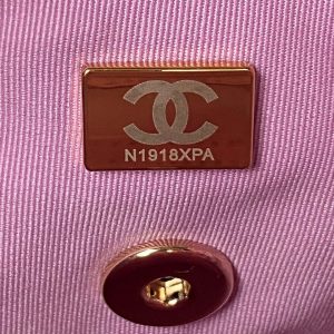 Wholesale replica highest quality luxury handbags, clothing, shoes, jewelry, etc. in cheaper price! Up to 70% discount now. Quality Guarantee!