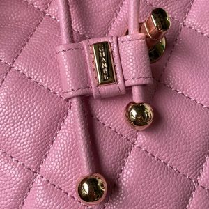 Wholesale replica highest quality luxury handbags, clothing, shoes, jewelry, etc. in cheaper price! Up to 70% discount now. Quality Guarantee!
