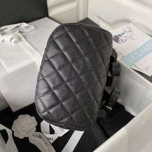 Wholesale replica highest quality luxury handbags, clothing, shoes, jewelry, etc. in cheaper price! Up to 70% discount now. Quality Guarantee!