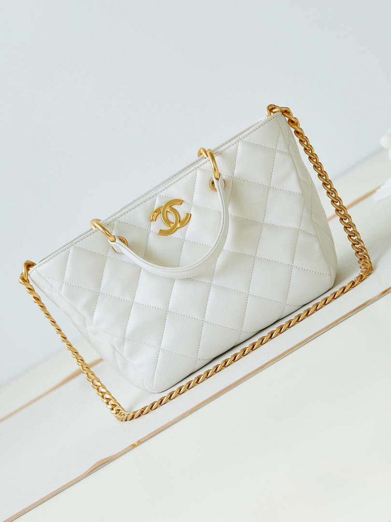 chanel as4188 small hobo bag shiny lambskin gold metal white 001 luxibags.ru .jpg