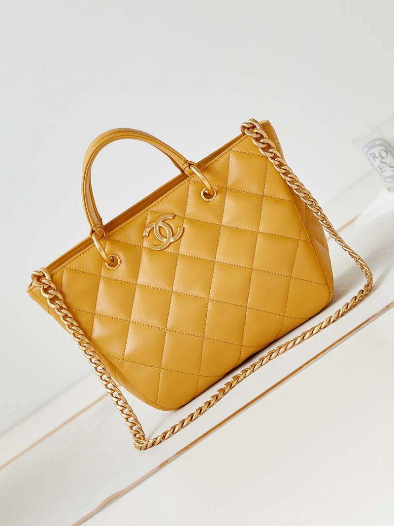chanel as4188 small hobo bag shiny lambskin gold metal yellow 001 luxibags.ru .jpg