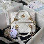 chanel as4201 bag with top handle lambskin white 01 luxibags.ru .jpg
