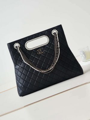 chanel as4222 shopping bag aged shiny lambskin crystal pearls black metal black 001 luxibags.ru .jpg