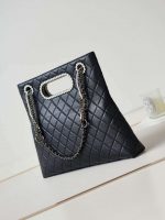 chanel as4222 shopping bag aged shiny lambskin crystal pearls black metal black 004 luxibags.ru .jpg