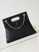 chanel as4223 large shopping bag aged shiny lambskin crystal pearls black metal black 001 luxibags.ru .jpg