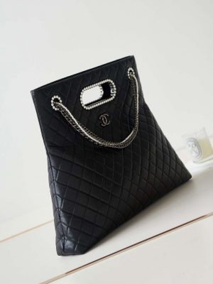 chanel as4223 large shopping bag aged shiny lambskin crystal pearls black metal black 003 luxibags.ru .jpg