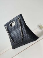 chanel as4223 large shopping bag aged shiny lambskin crystal pearls black metal black 004 luxibags.ru .jpg