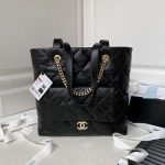 chanel as4359 shopping bag shiny lambskin gold metal black 001 luxibags.ru .jpg