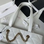 chanel as4359 shopping bag shiny lambskin gold metal white 003 luxibags.ru .jpg