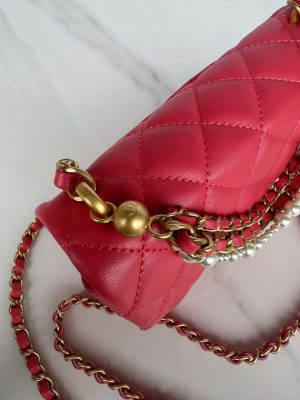 chanel as4384 mini flap bag pearly lambskin imitation pearls gold tone metal red 02 luxibags.ru .jpg