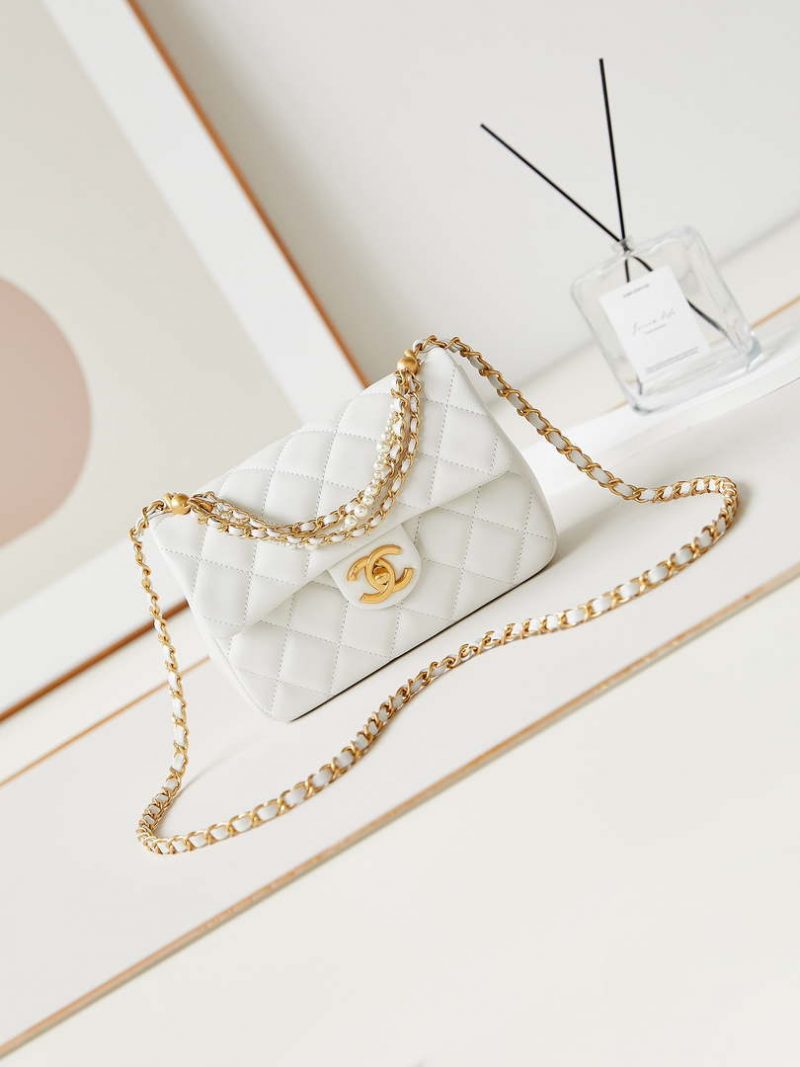 chanel as4384 mini flap bag pearly lambskin imitation pearls gold tone metal white 01 luxibags.ru .jpg