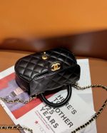 chanel as4573 small bag with top handle pearly lambskin gold tone metal black 005 luxibags.ru .jpg