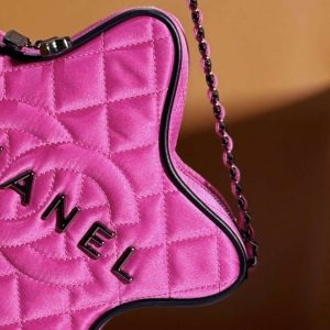 chanel as4579 star handbag satin gold tone metal rose red 006 38d4b336 4358 454d a332 872a46040760 luxibags.ru .jpg
