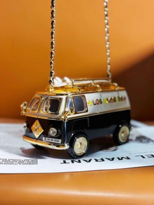 chanel as4590 mini van minaudiere plexi enamel strass gold tone metalblack white gold 002 luxibags.ru .jpg