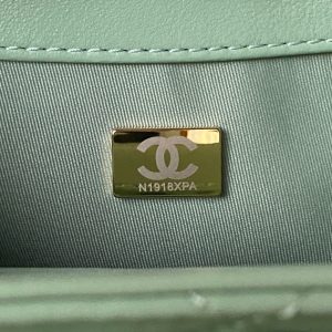 chanel as4609 small messenger bag lambskin green 009 luxibags.ru .jpg