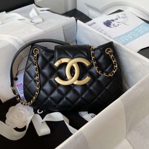chanel as4610 messenger bag lambskin black 001 luxibags.ru .jpg