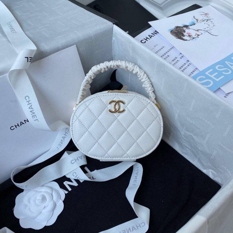 chanel vanity case shiny lambskin gold ap2731 white 001 luxibags.ru .jpg