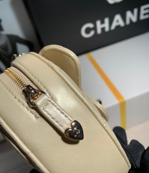 chanelap2784heartclutchwithchainlambskingold tonemetal 07 luxibags.ru .jpg