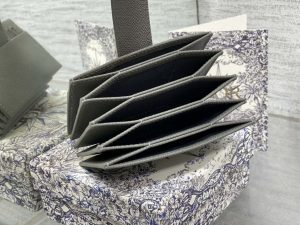 dior 30 montaigne 5 gate card holder organ card holder s2058 grained calfskin d0012 36 luxibags.ru .jpg