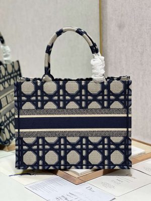 dior book tote m1296 medium beige and blue macrocannage embroidery m0080 005 luxibags.ru .jpg